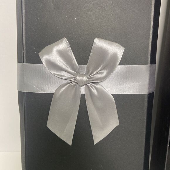 WOORI Gold-Plated Red Roses Leaves Bouquet In Black Gift Box Luxurious Elegant - Picture 5 of 7